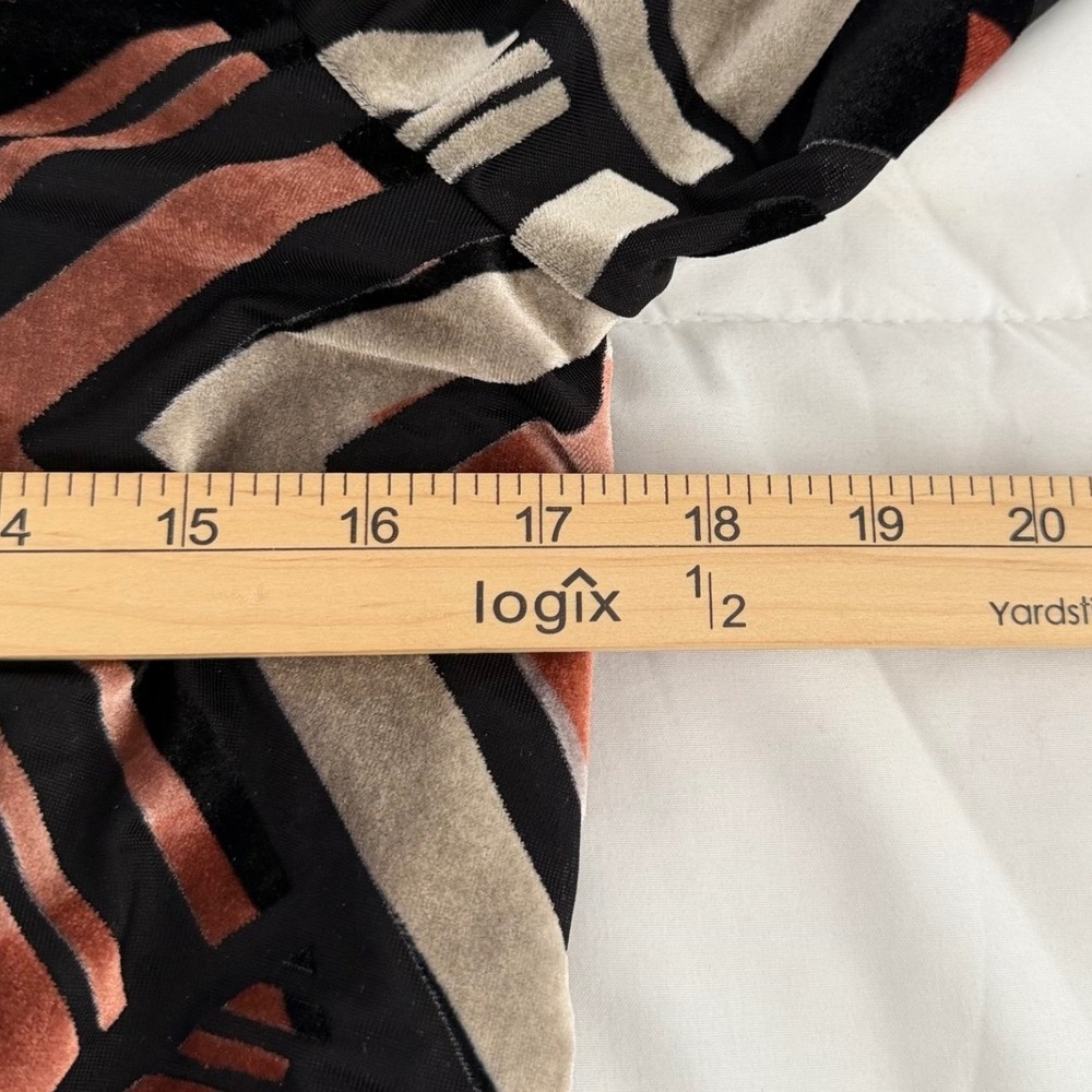 White House Black Market Burnout Velvet Geometric Blouse Copper Black Medium - Picture 8 of 10